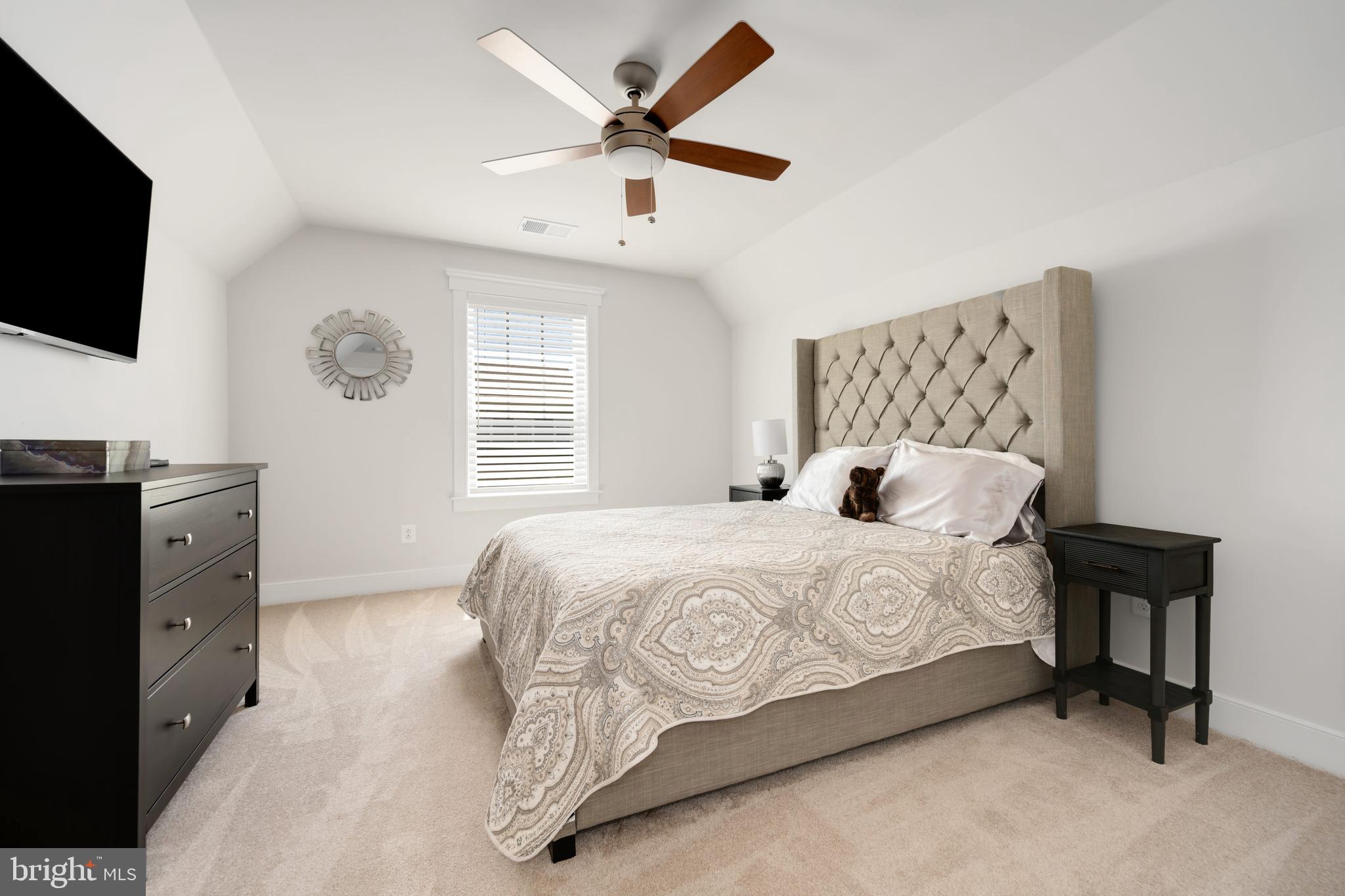 8134 Easton Village Dr