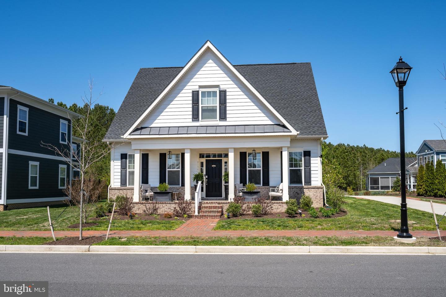 8134 Easton Village Dr