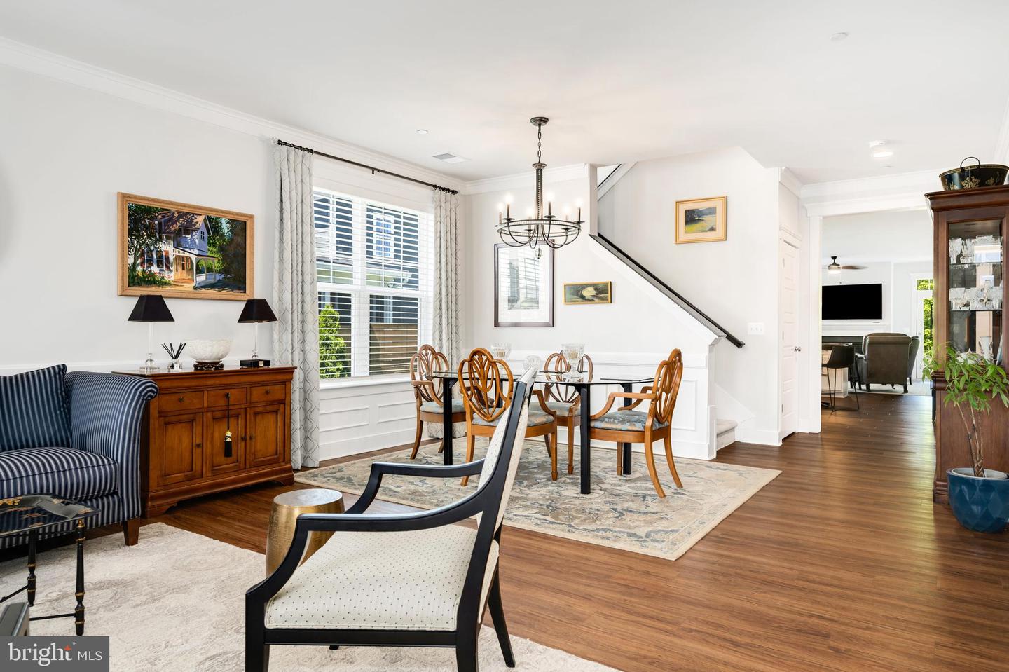 8134 Easton Village Dr