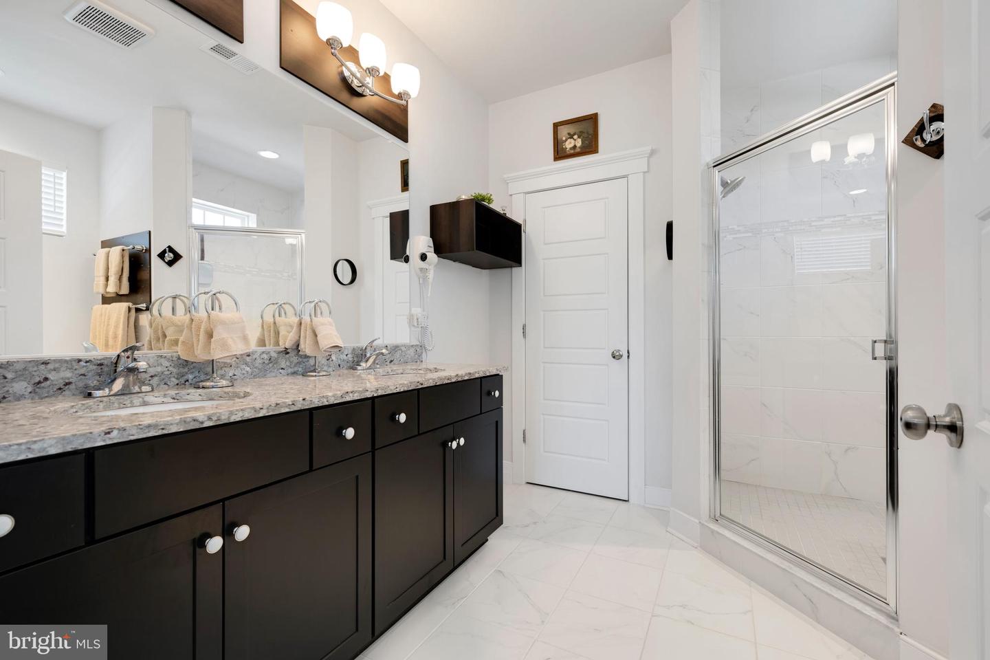 8134 Easton Village Dr