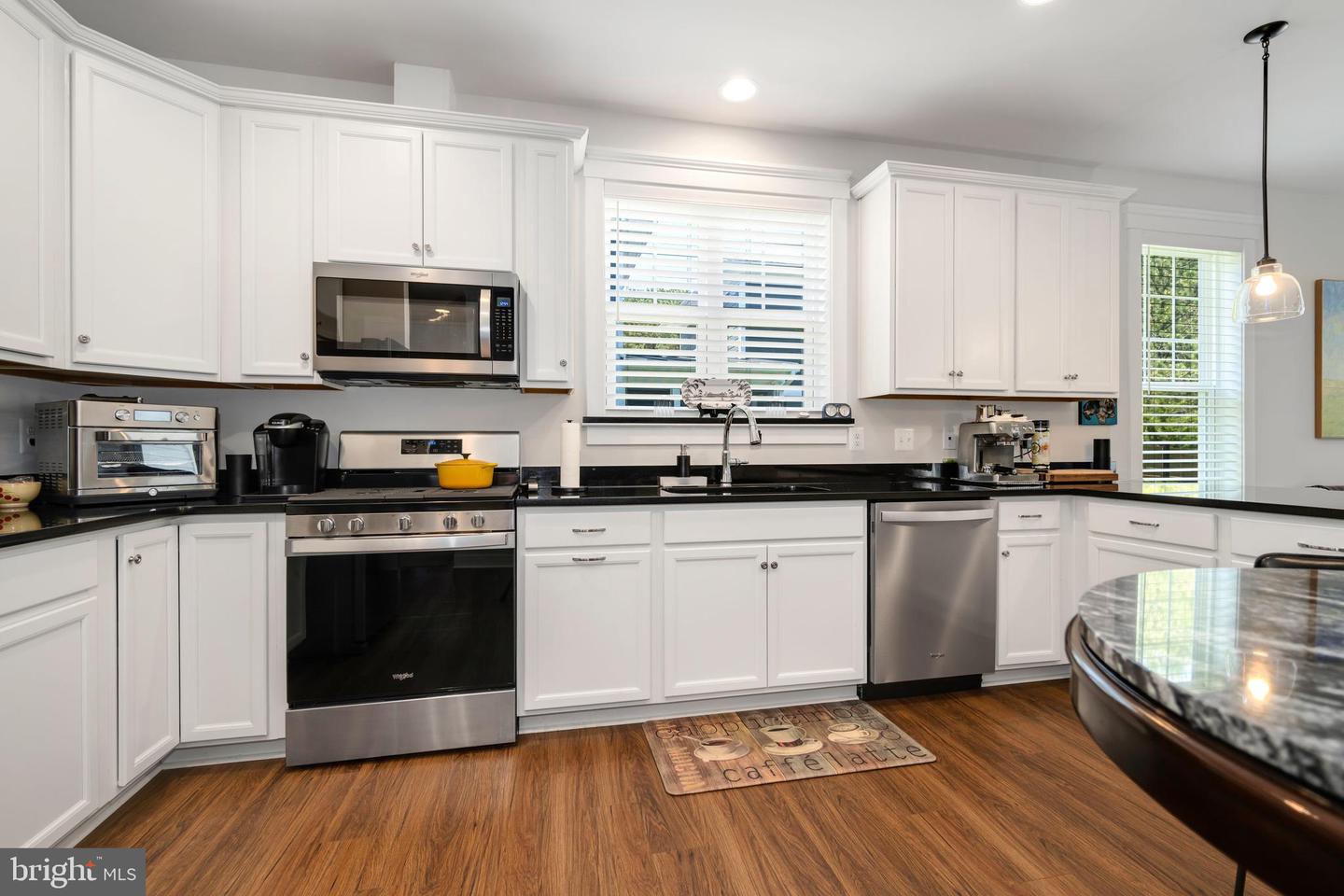 8134 Easton Village Dr