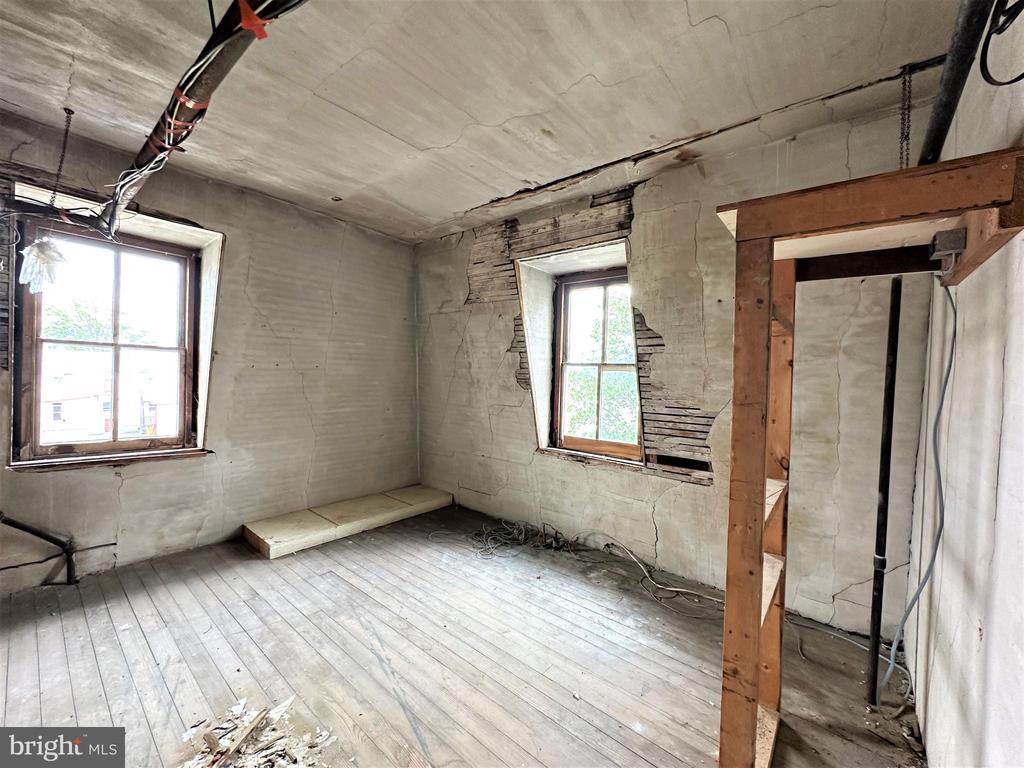 3971 MAIN STREET