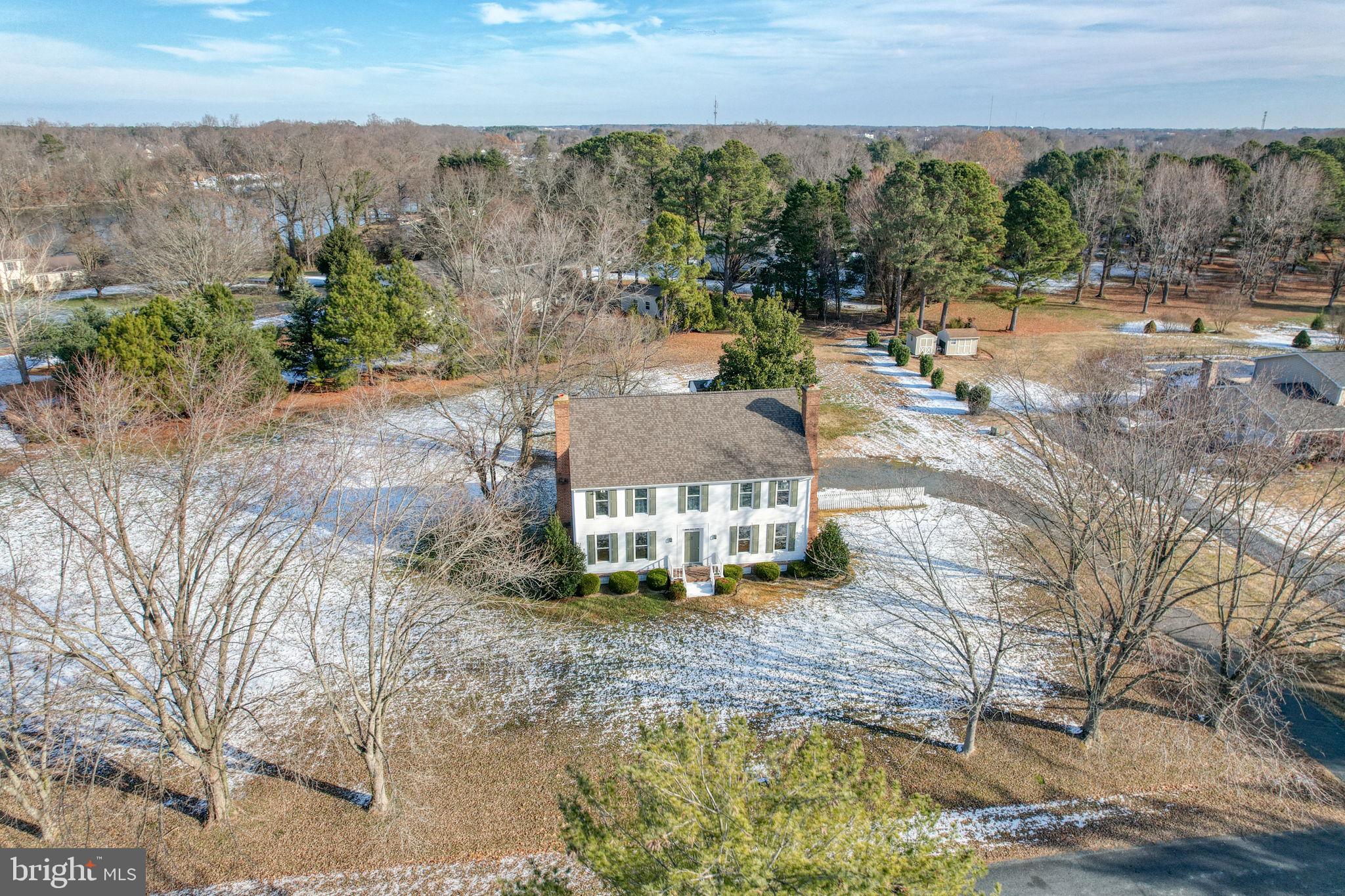 7852 WOODLAND CIRCLE