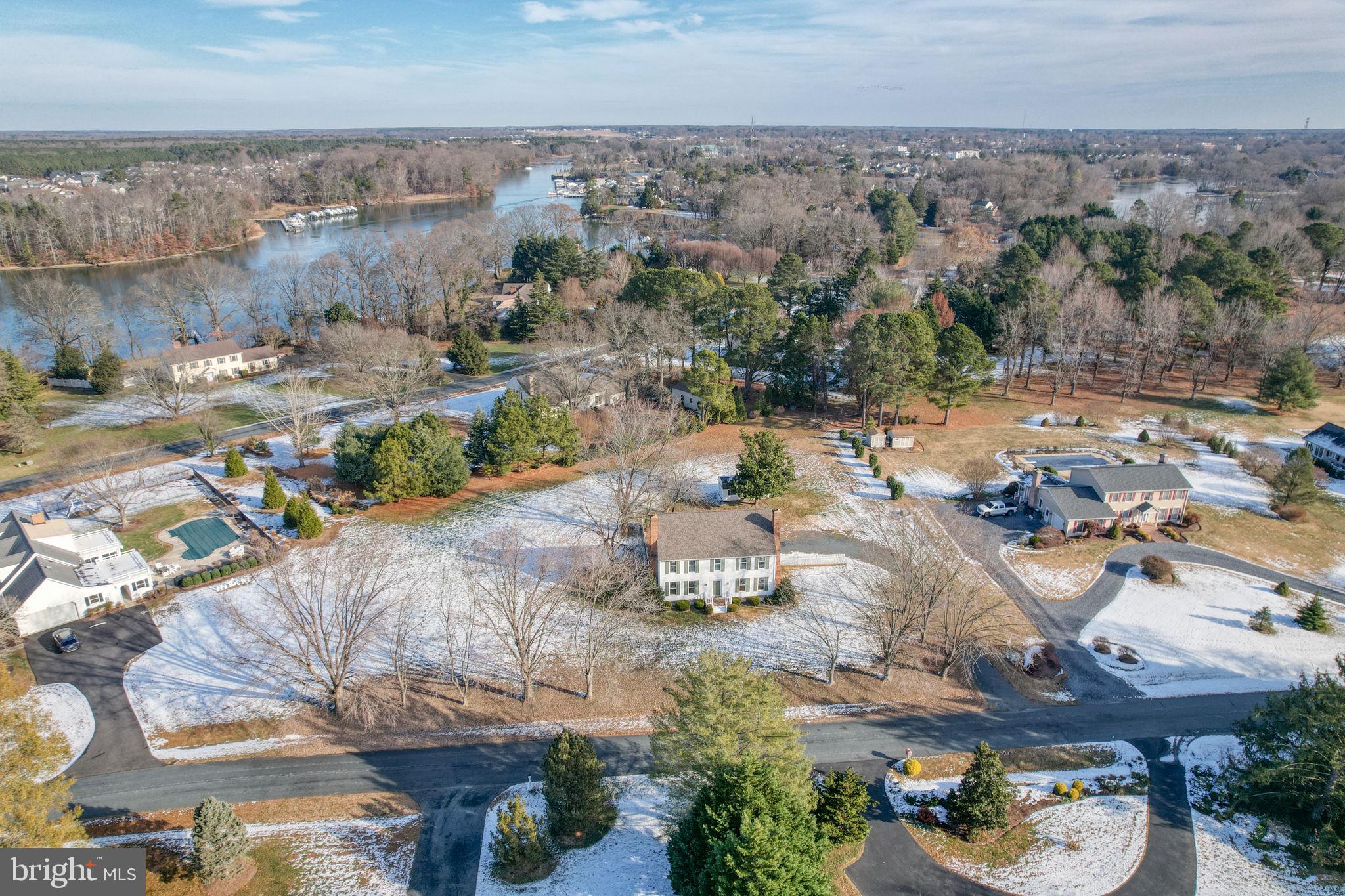 7852 WOODLAND CIRCLE