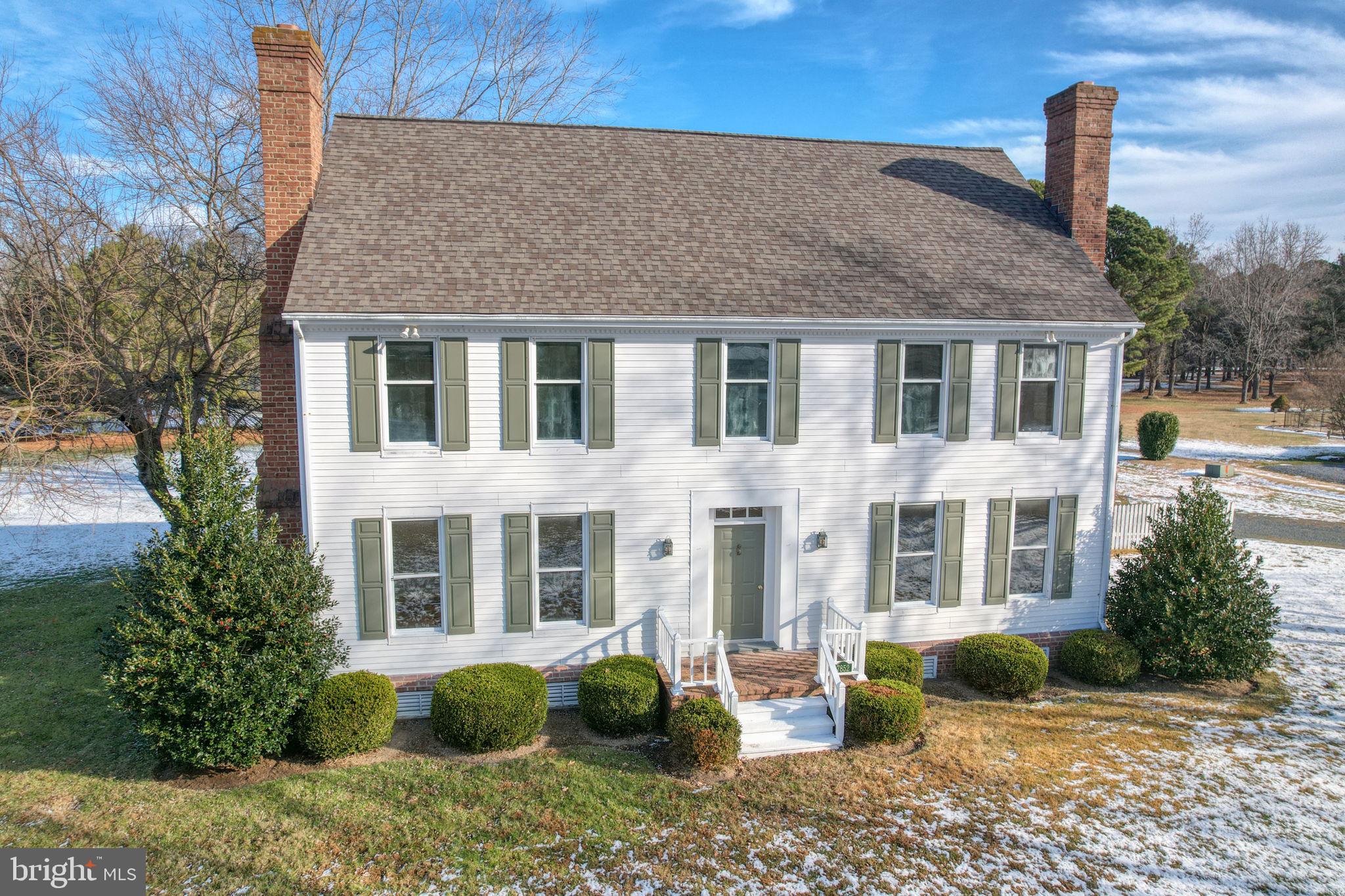 7852 WOODLAND CIRCLE