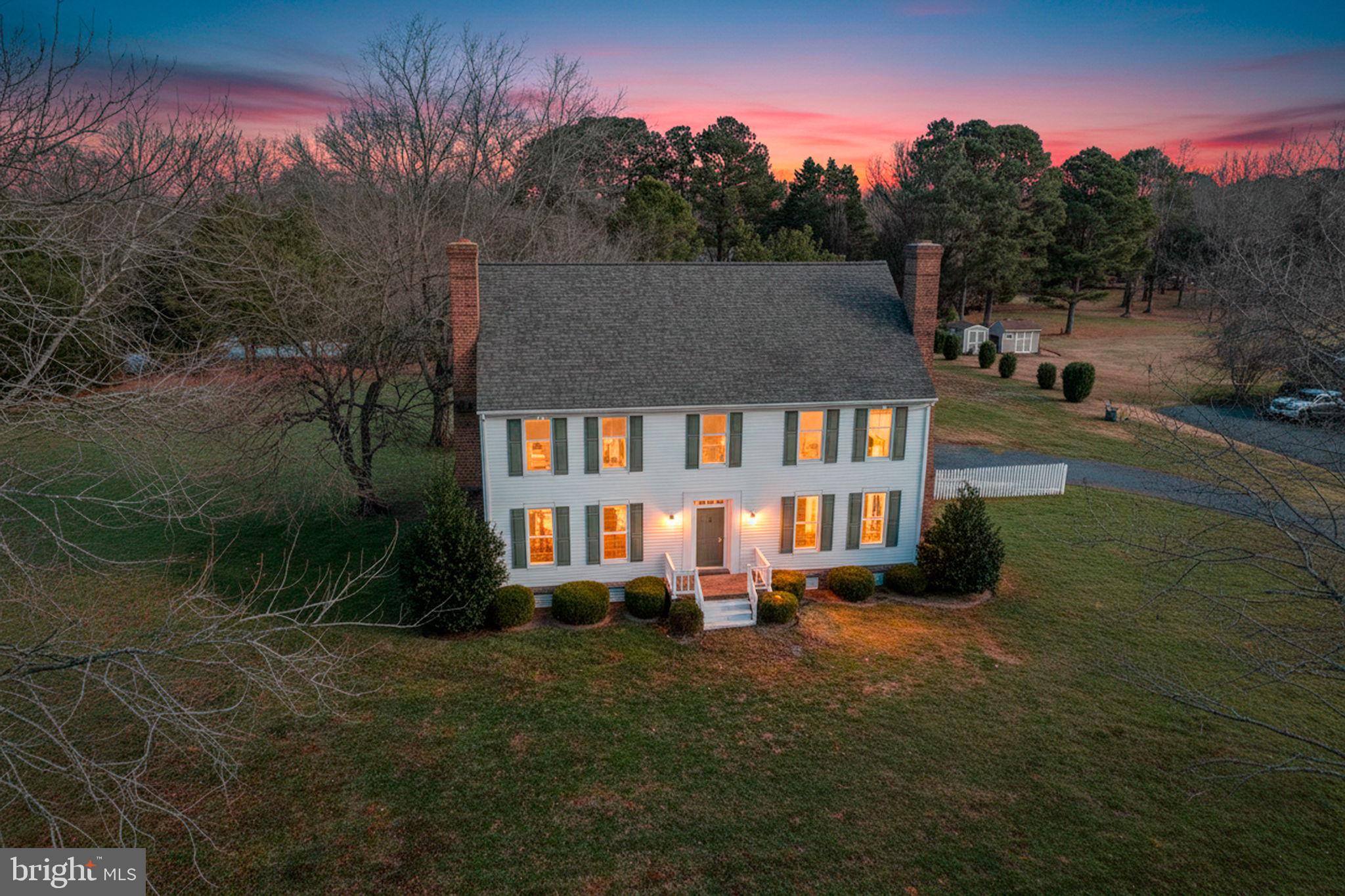 7852 WOODLAND CIRCLE