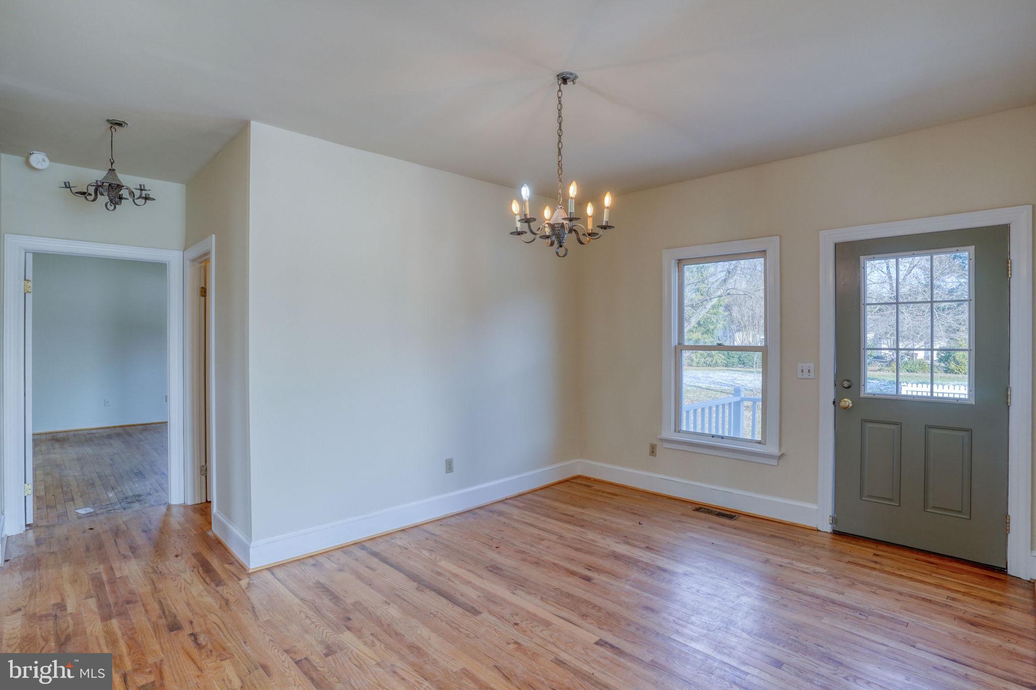 7852 WOODLAND CIRCLE