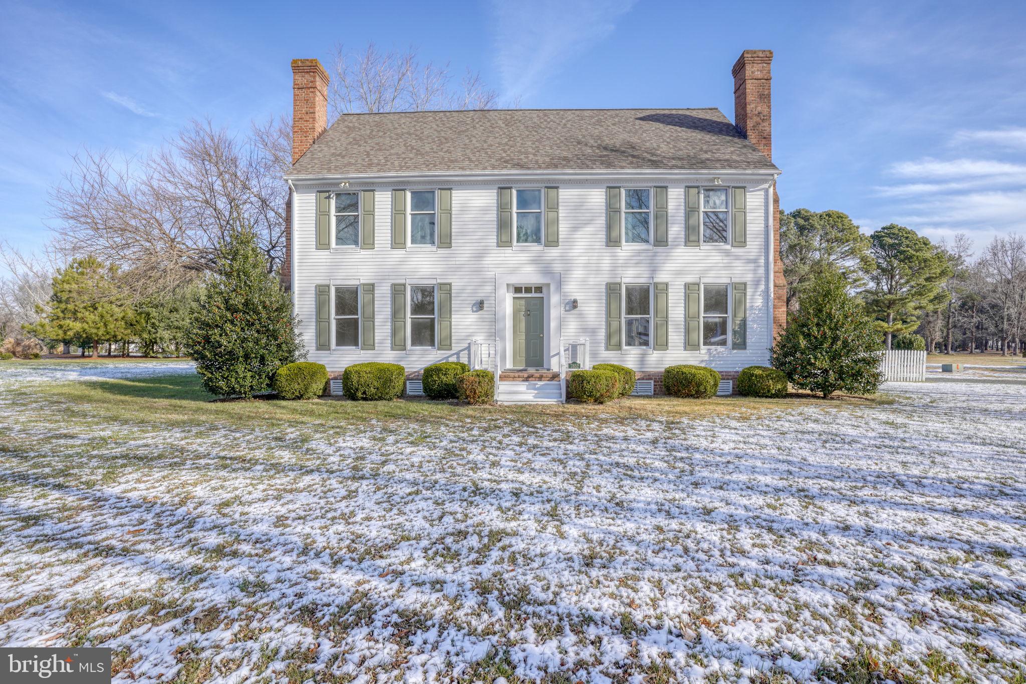 7852 WOODLAND CIRCLE