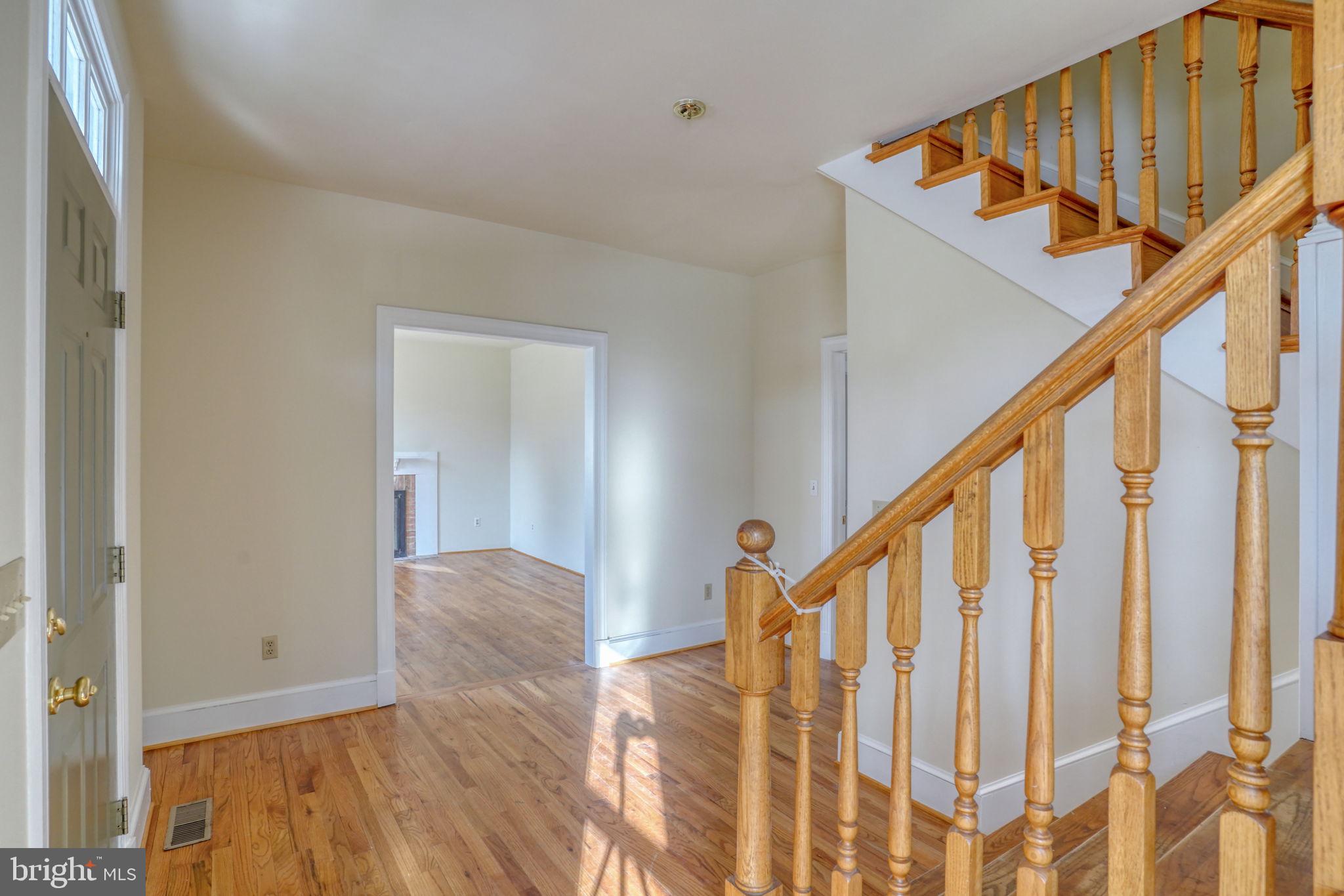 7852 WOODLAND CIRCLE
