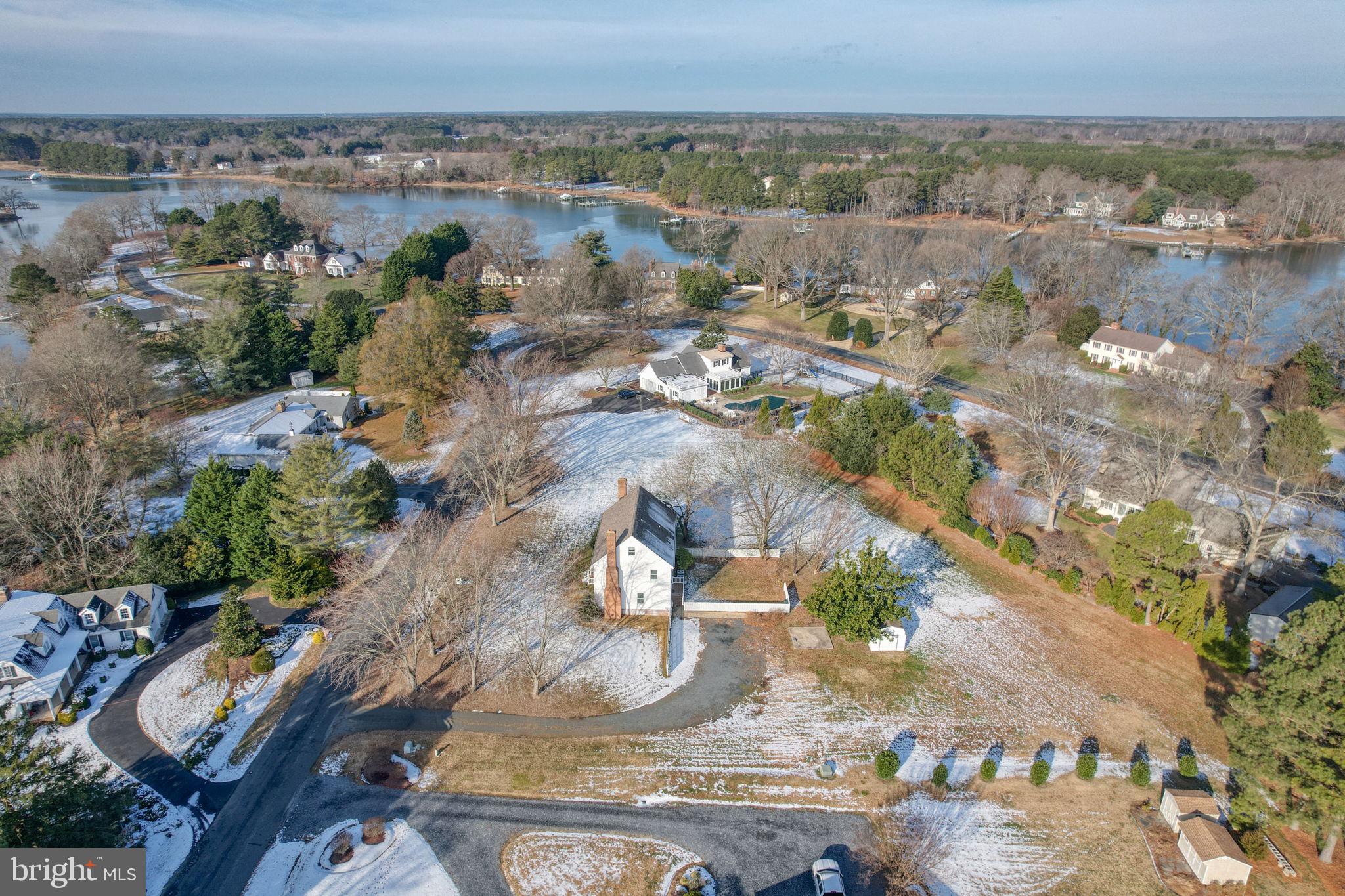 7852 WOODLAND CIRCLE