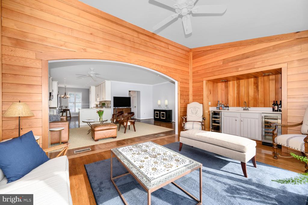 320 PERRY CABIN