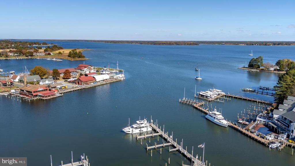 320 PERRY CABIN