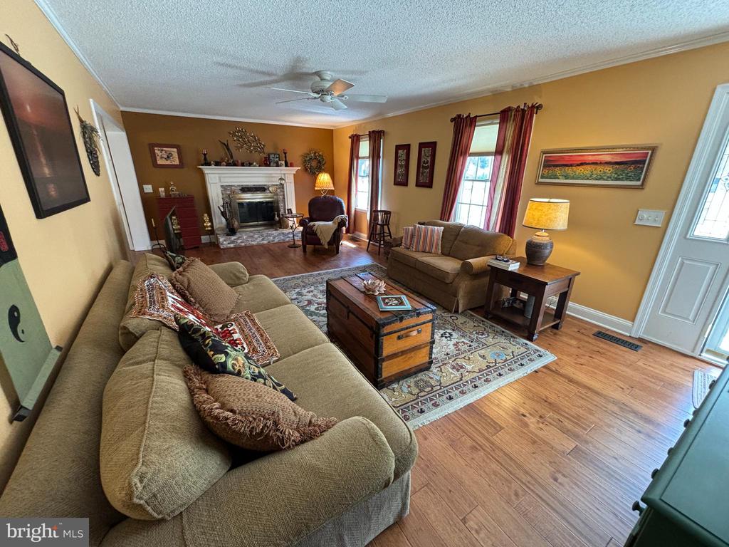 29309 PIN OAK WAY