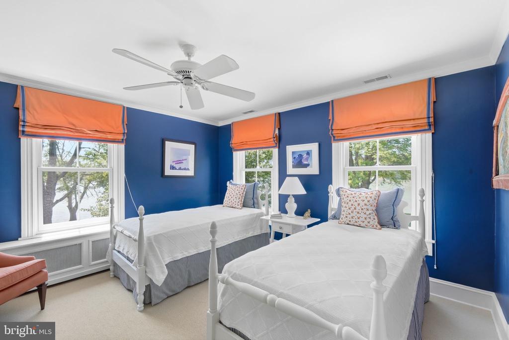 3770 LEONARD COVE LANE