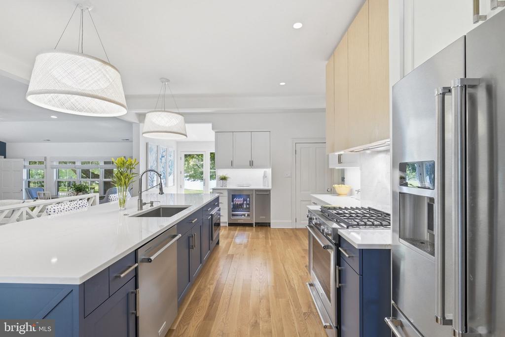 3770 LEONARD COVE LANE