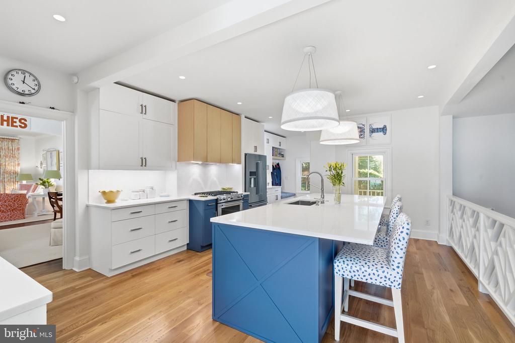 3770 LEONARD COVE LANE