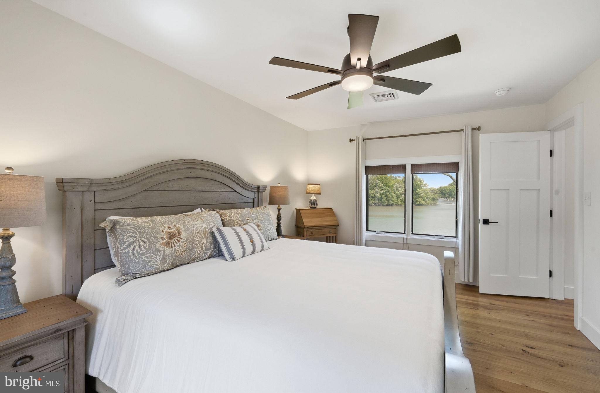 7871 AVON COURT