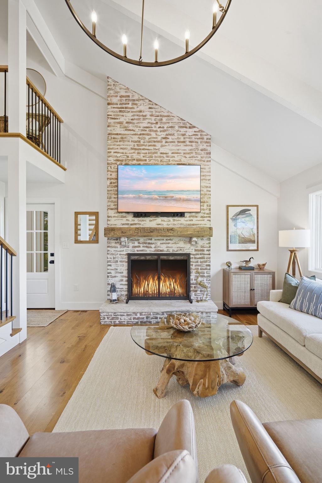 7871 AVON COURT