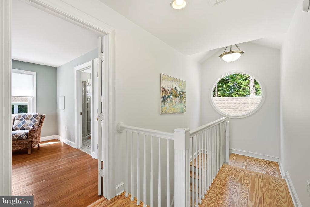 106 E DIVISION STREET