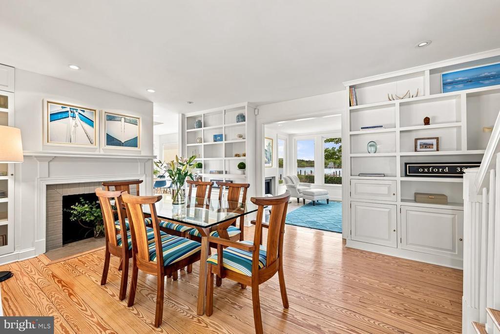 106 E DIVISION STREET