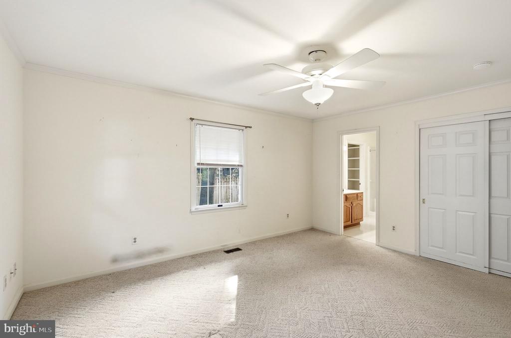 7035 PINE RIDGE