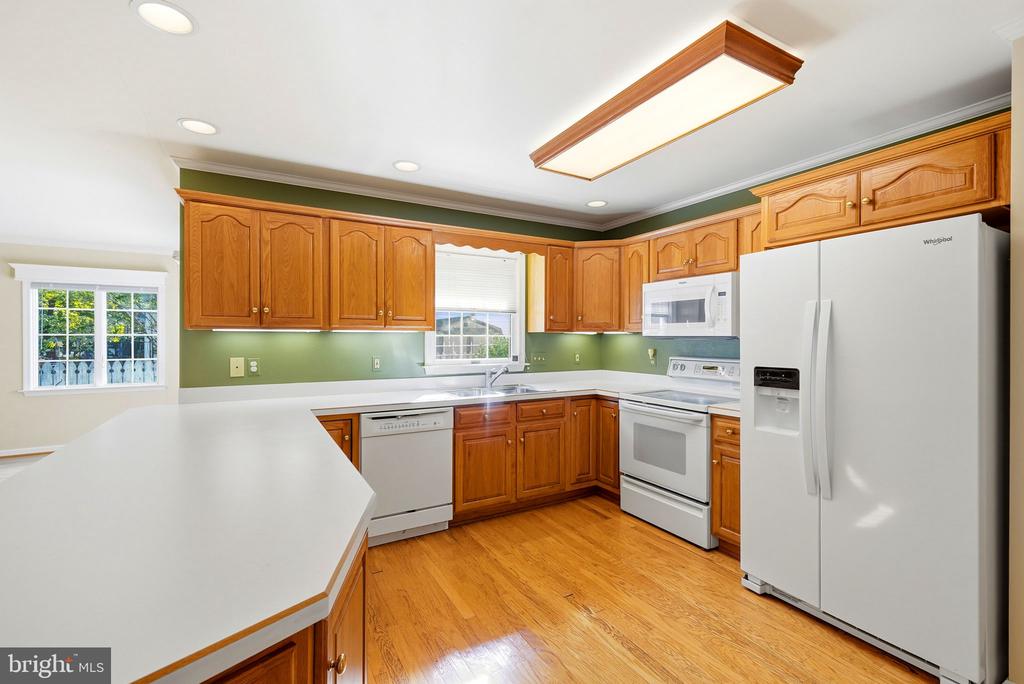 7035 PINE RIDGE