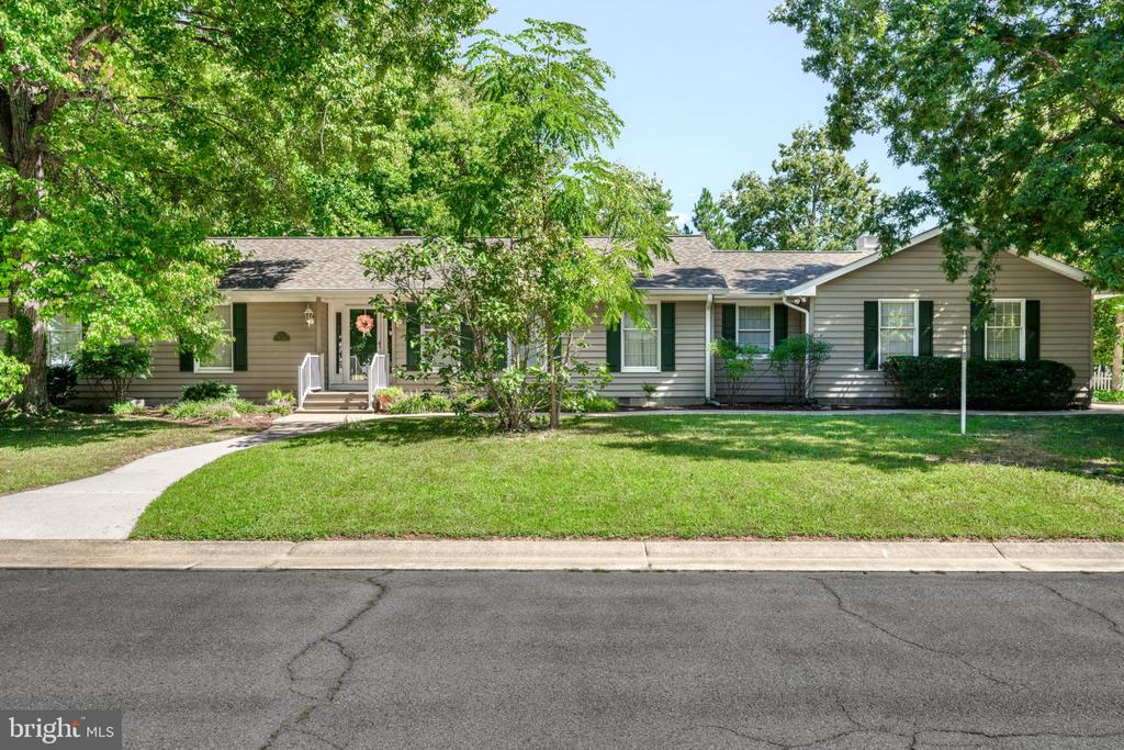7035 PINE RIDGE