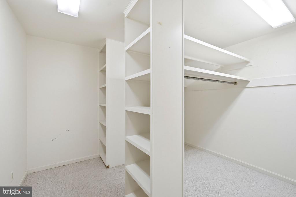 7035 PINE RIDGE