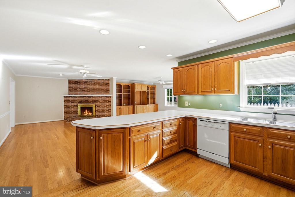 7035 PINE RIDGE