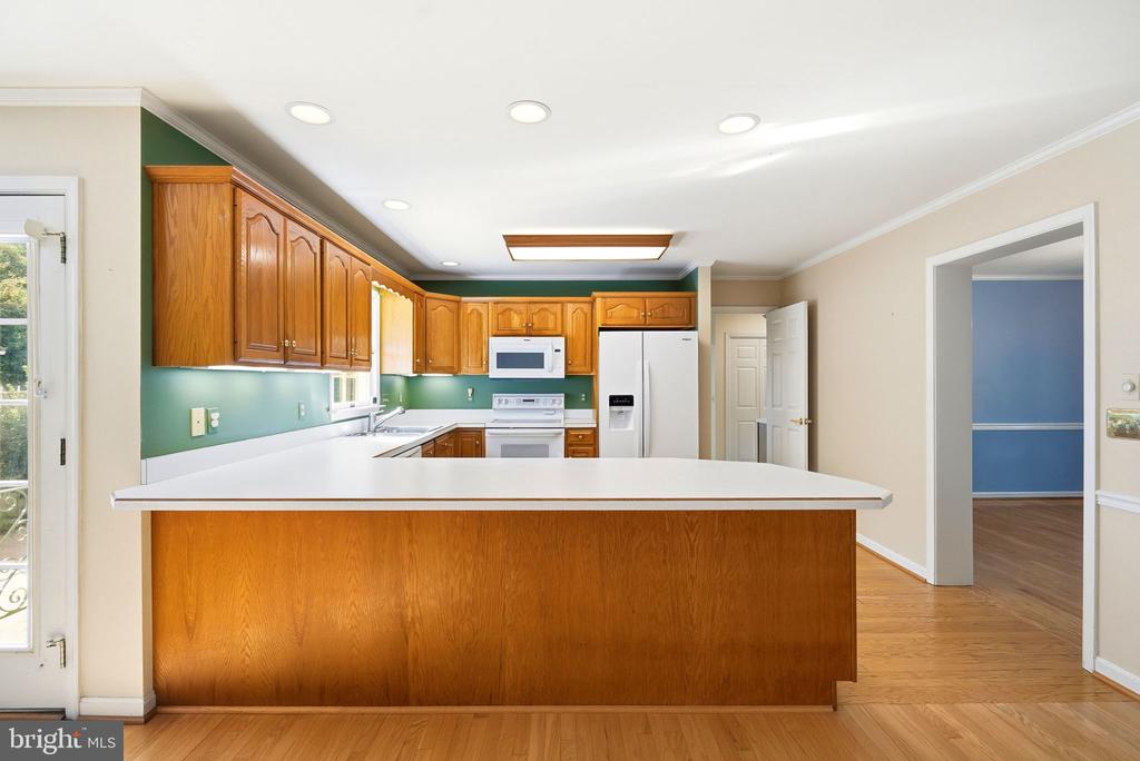 7035 PINE RIDGE