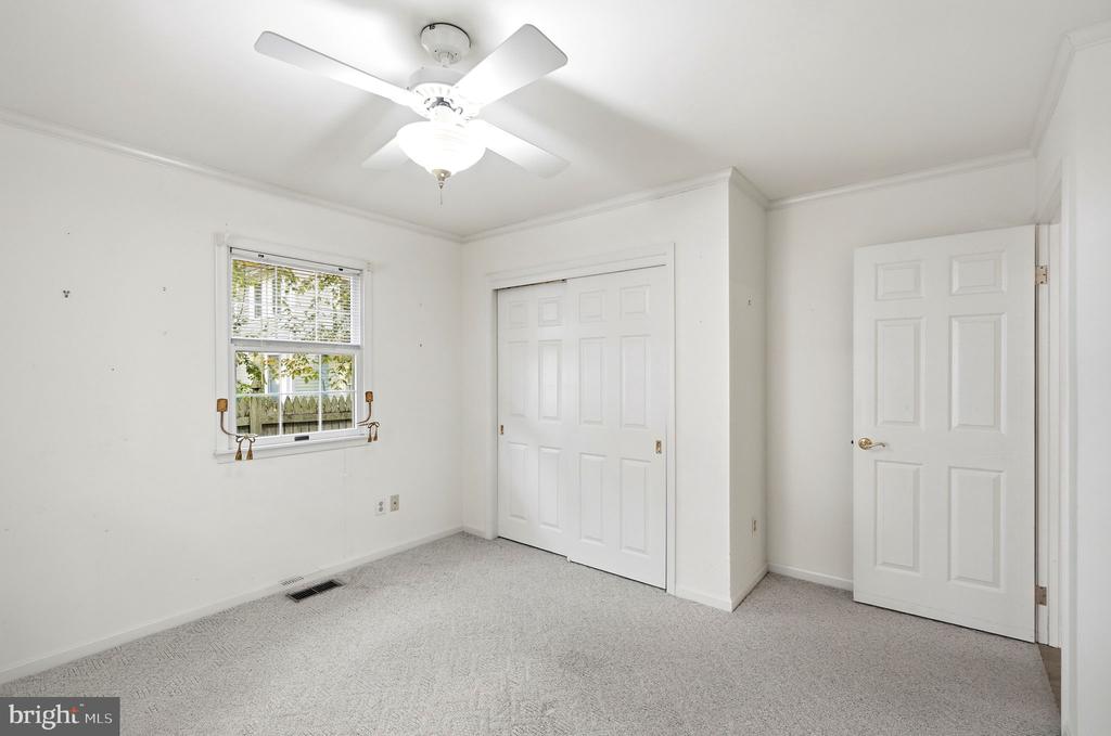 7035 PINE RIDGE