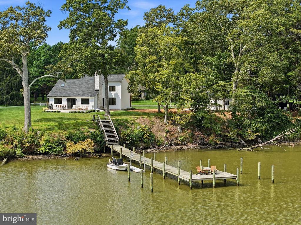 7871 AVON COURT