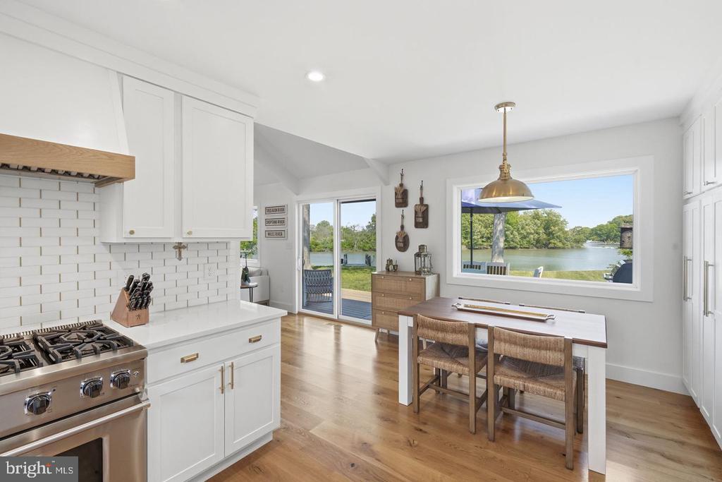 7871 AVON COURT