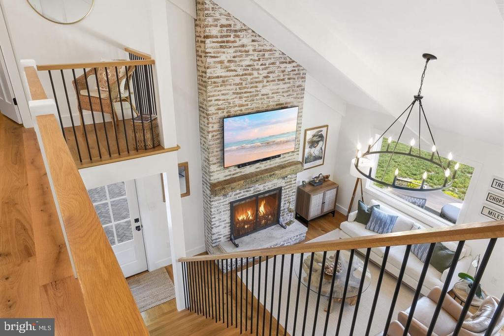 7871 AVON COURT