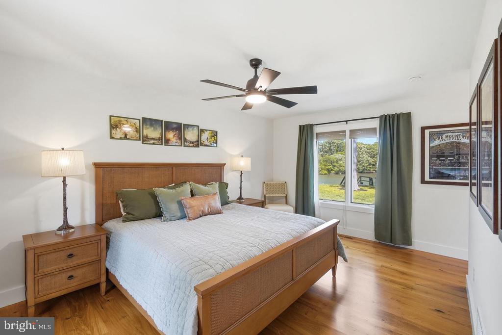 7871 AVON COURT