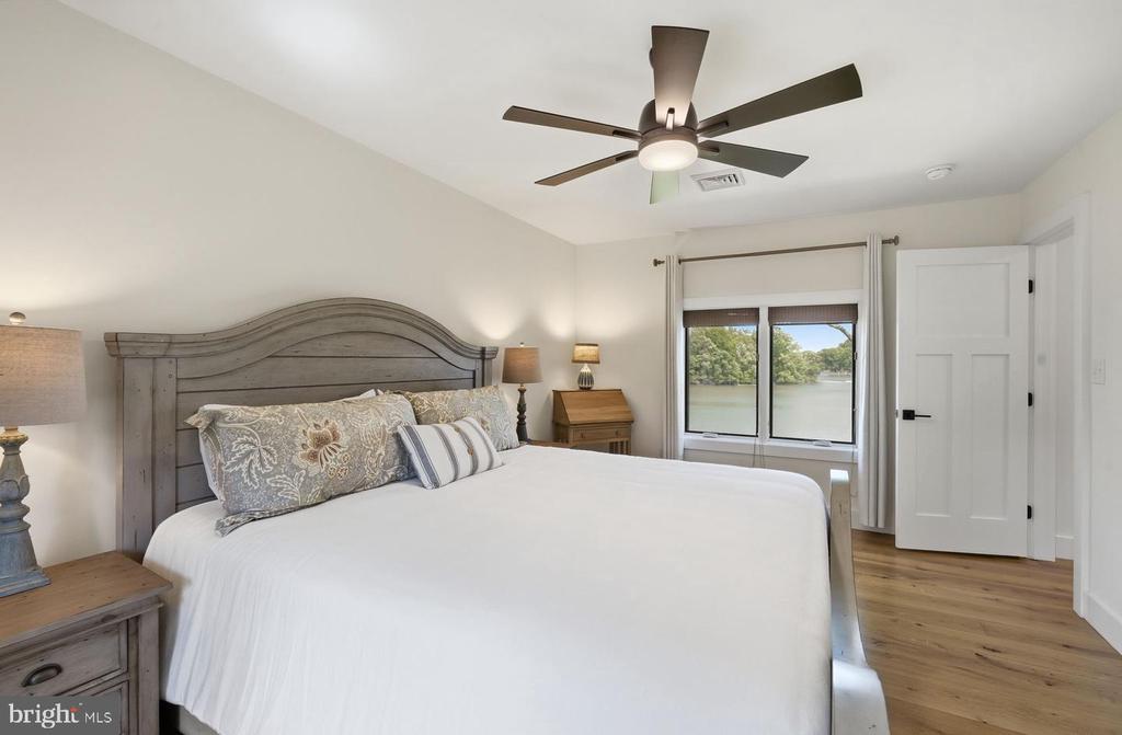 7871 AVON COURT