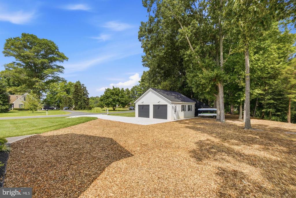 7871 AVON COURT