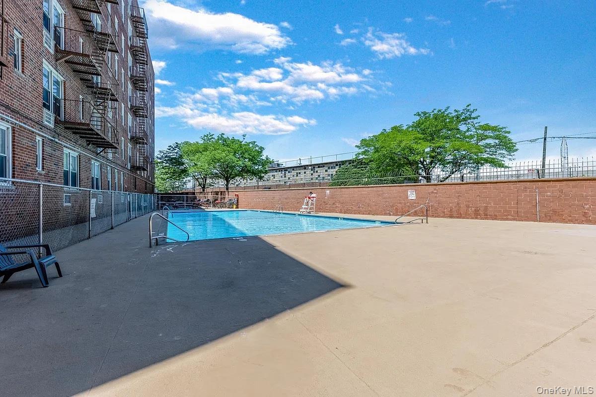 46-01 39th Avenue Unit: 103