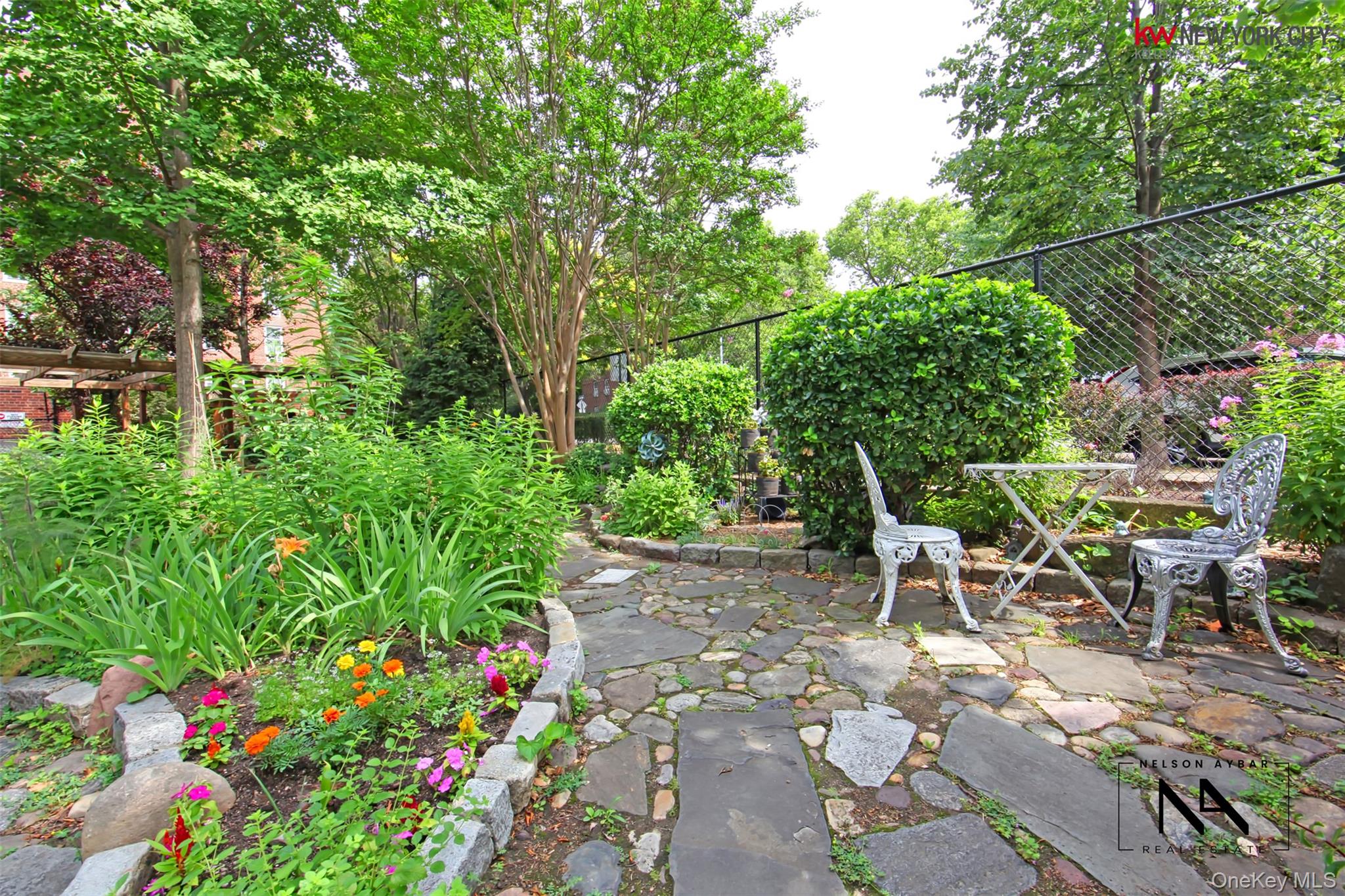 46-01 39th Avenue Unit: 103