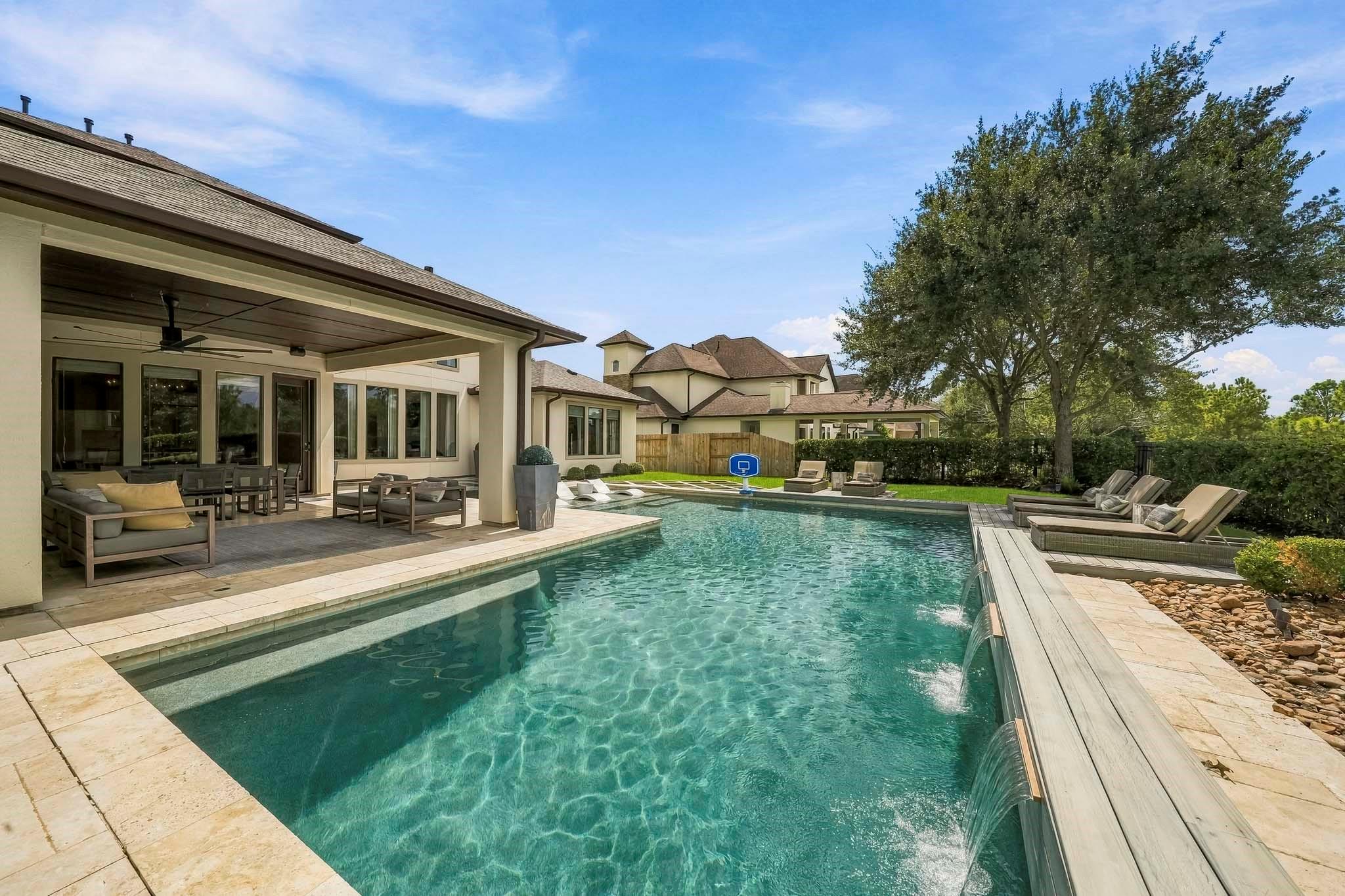 10607 Pebblecreek Crossing