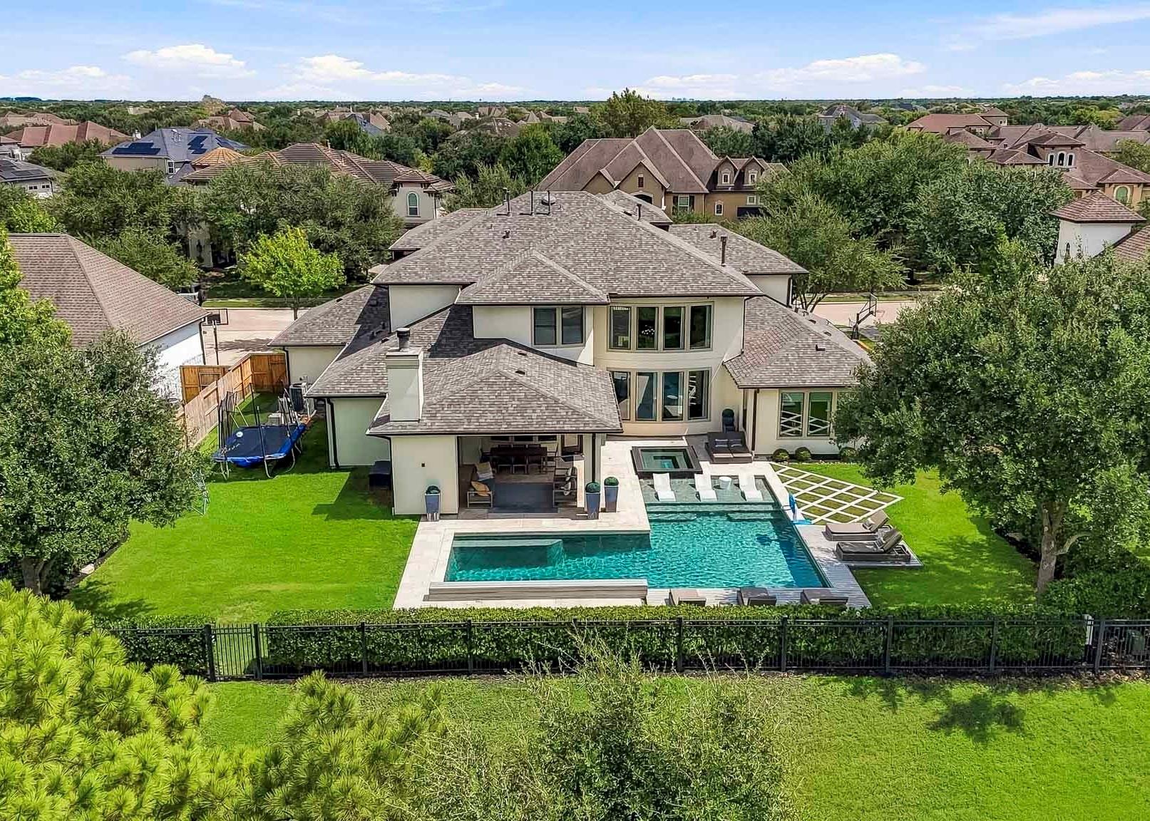 10607 Pebblecreek Crossing