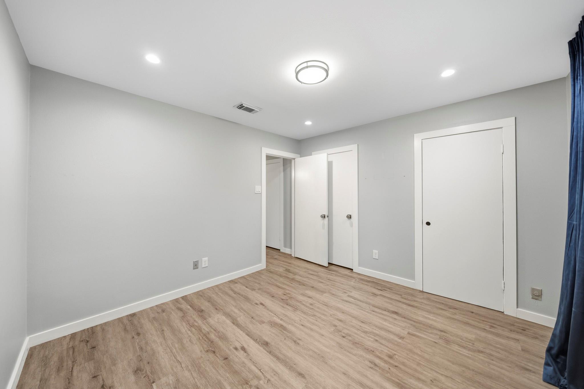 9634 Meadowglen Lane