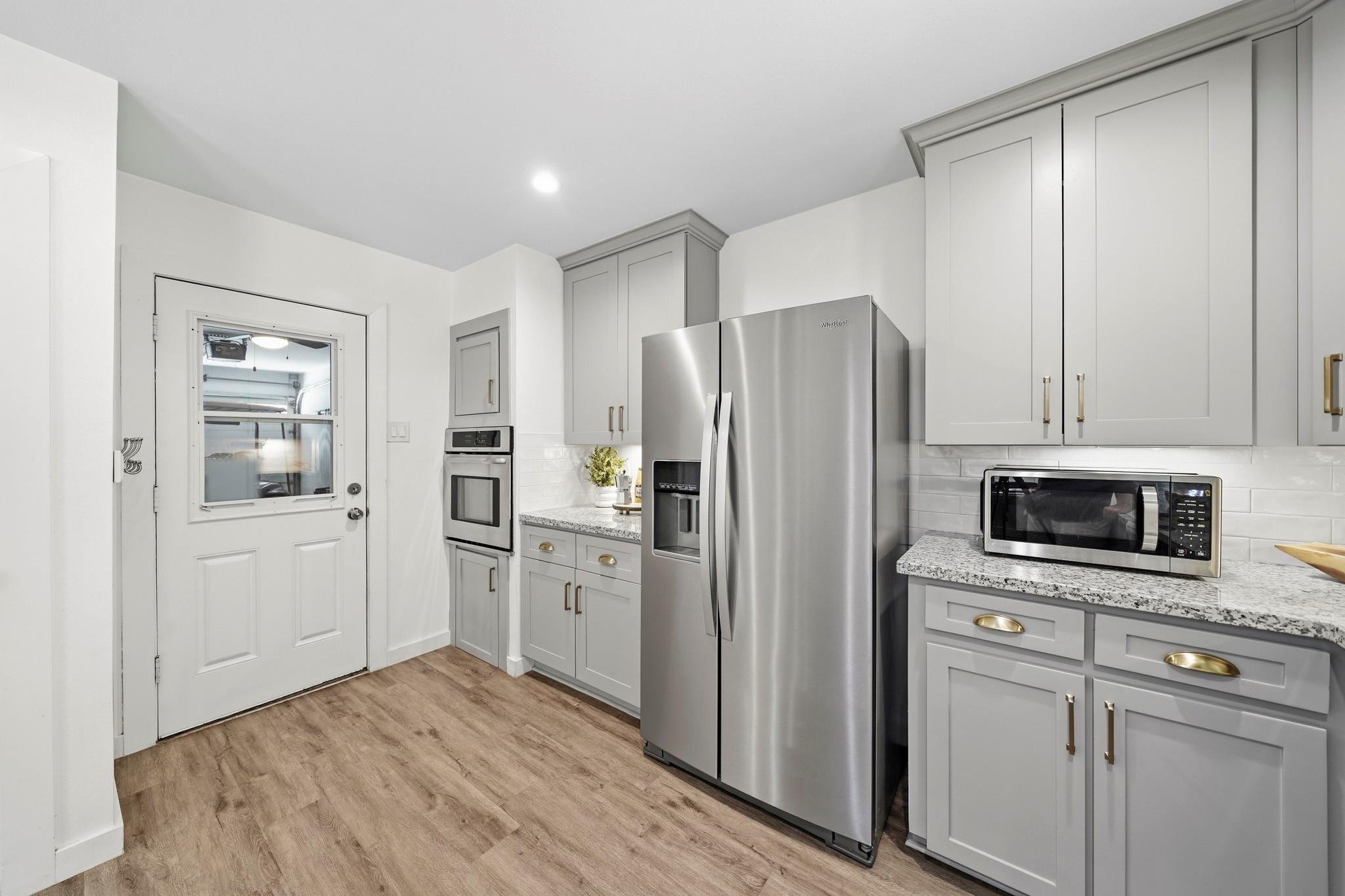 9634 Meadowglen Lane