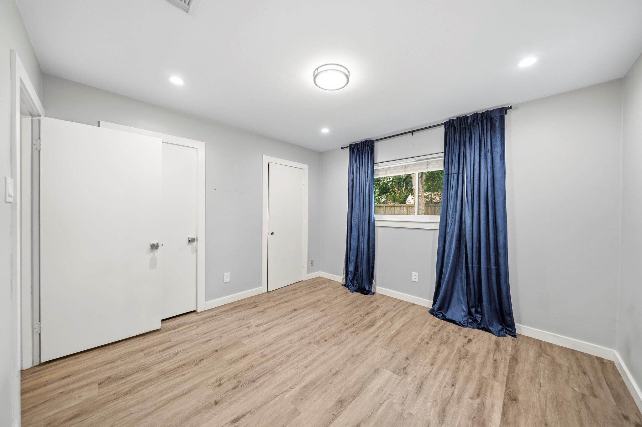 9634 Meadowglen Lane