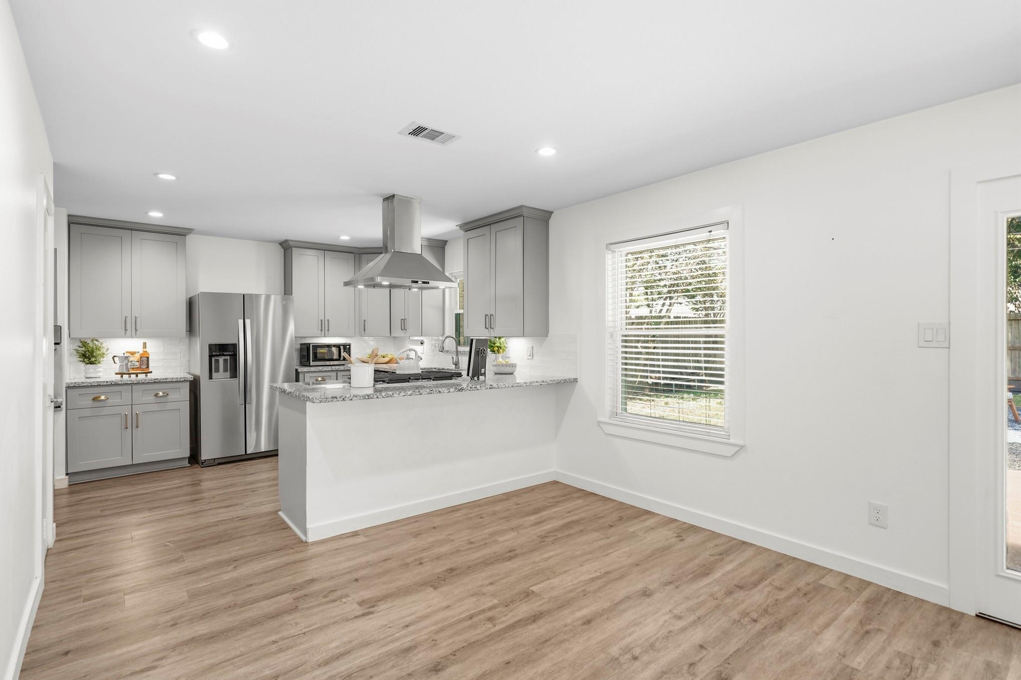 9634 Meadowglen Lane