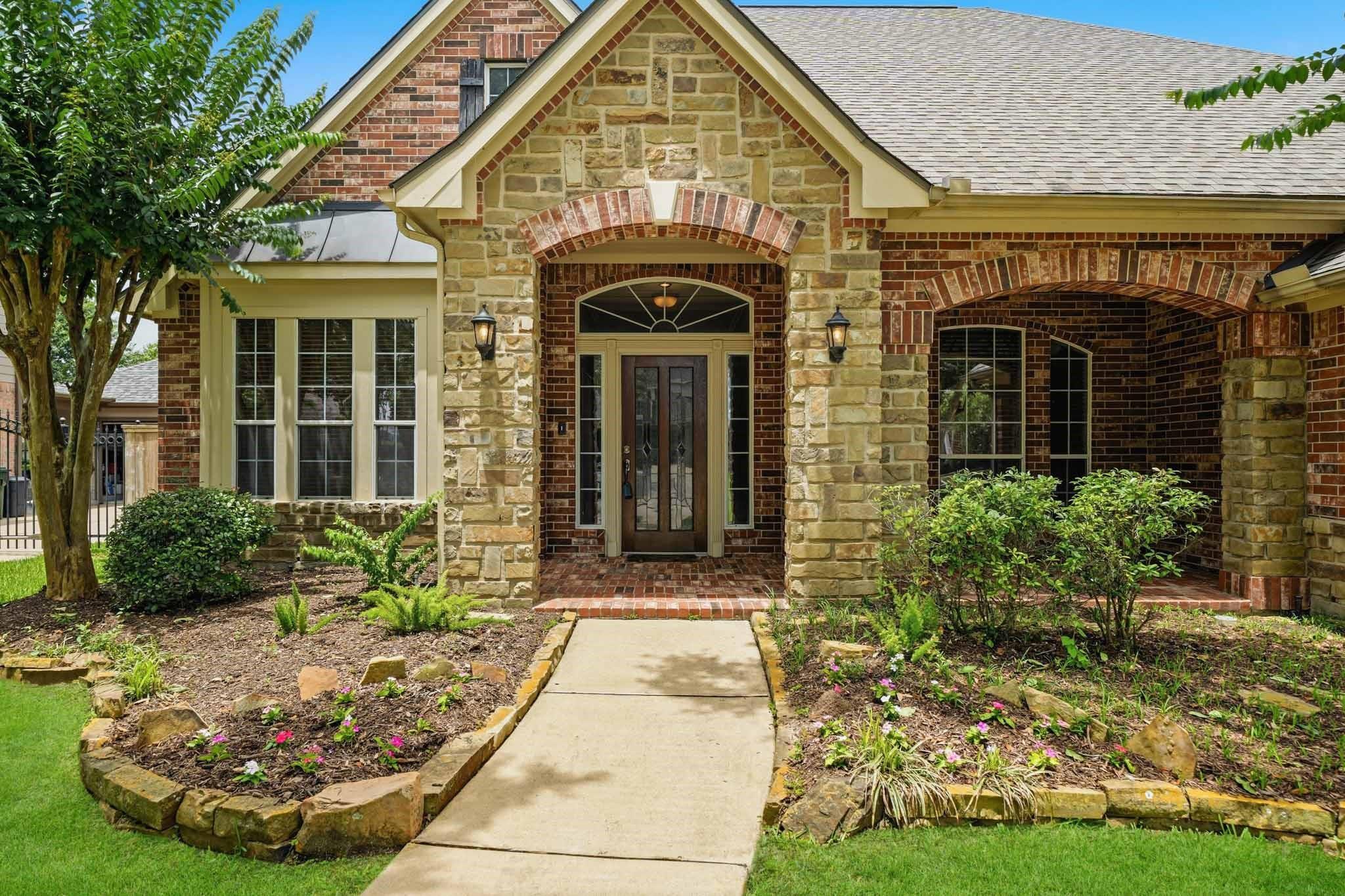 2107 Upland Shadows Drive