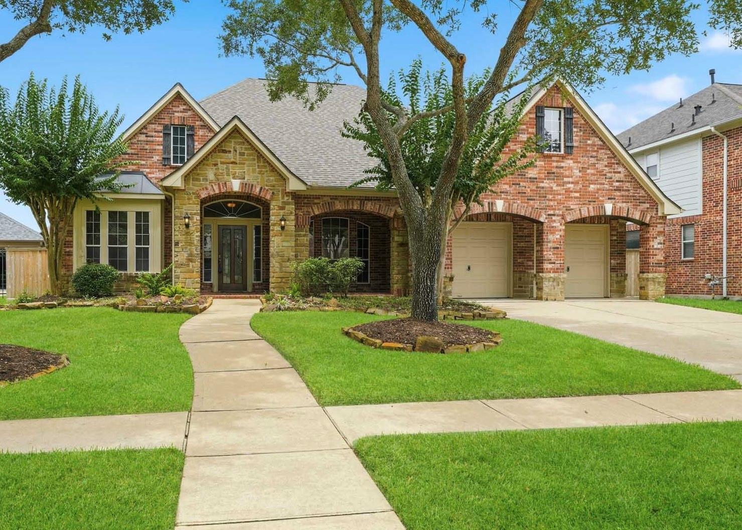 2107 Upland Shadows Drive