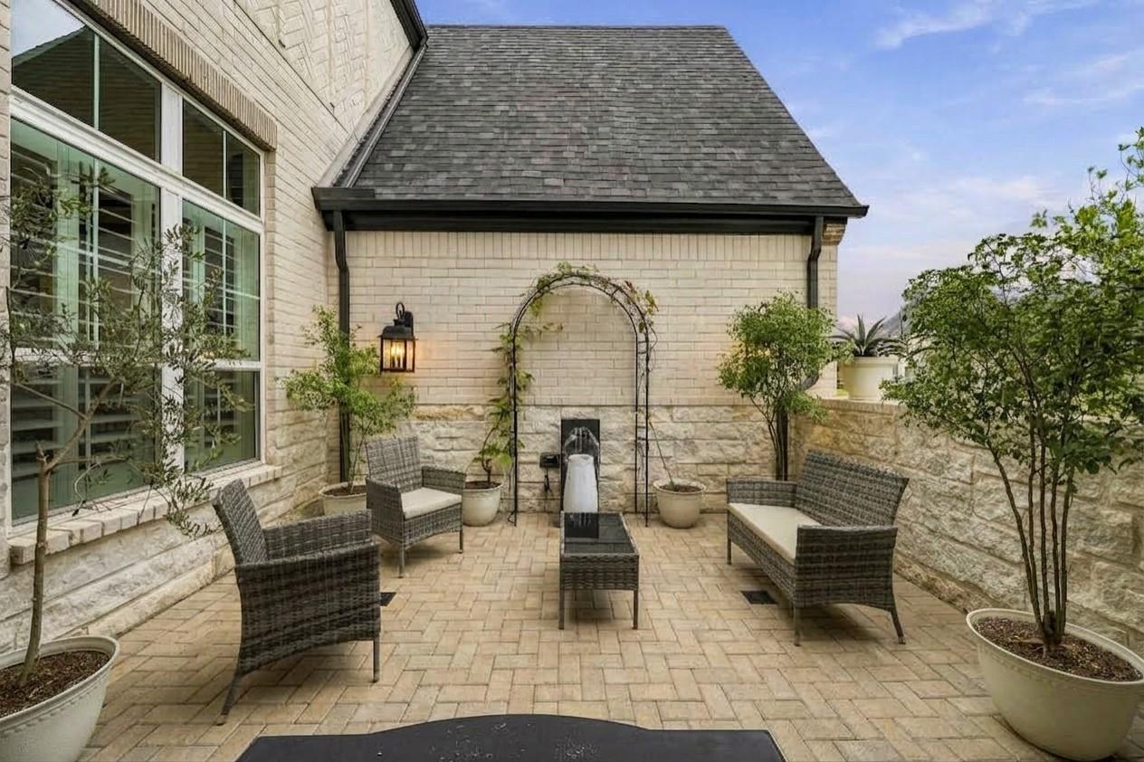 2514 Heritage Park Drive