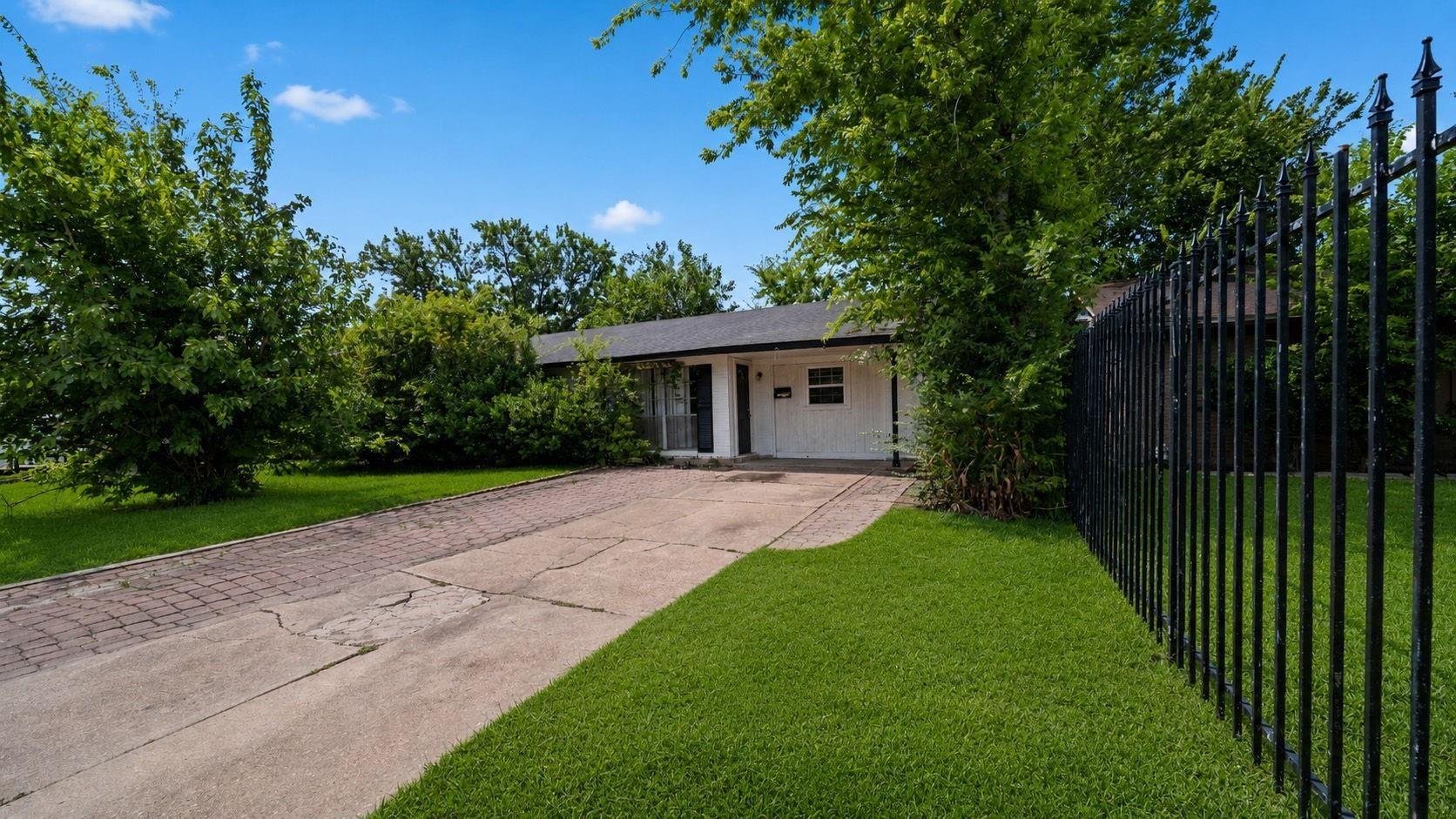 5242 Greylog Drive