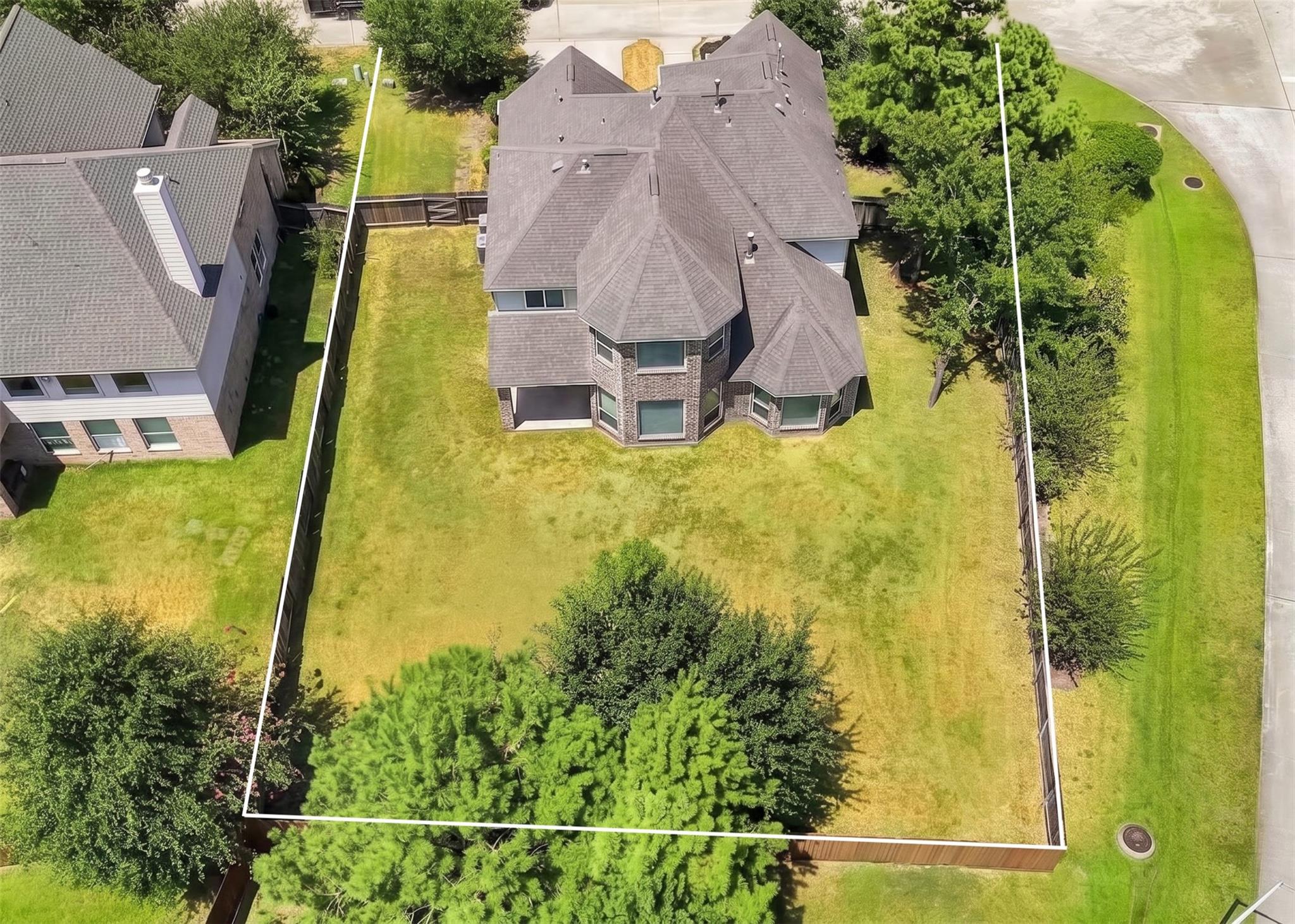3396 Wooded Lane